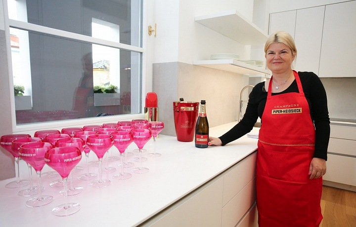 Katy Youngová - champagne brands ambassador, Premier wines and spirits