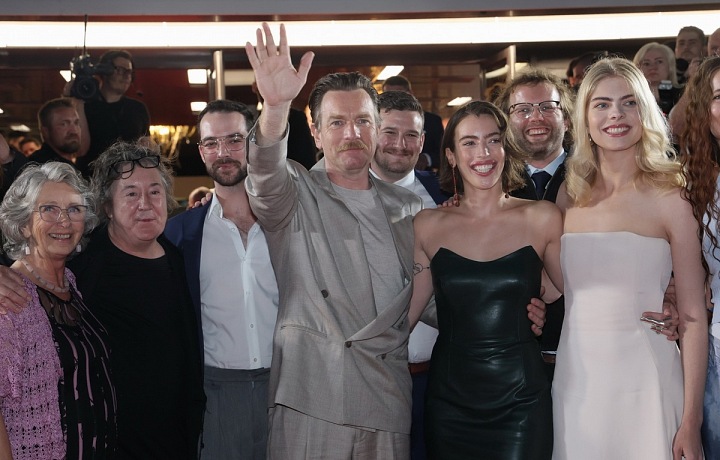 Ewan Mcgregor na červeném koberci