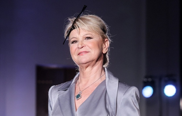 Milada Karasová v modelu Natali Ruden