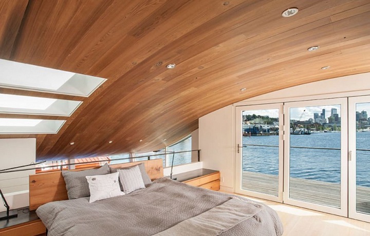 Hausbót Michelle Lanker a Bill Bloxom