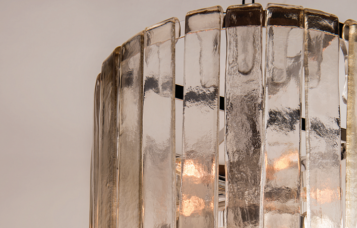 Jedinečný kousek od designérske značky Hudson Valley Lighting.