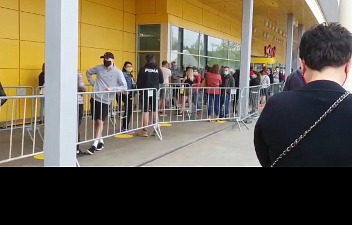 Ikea v sedm ráno... bez komentáře. 