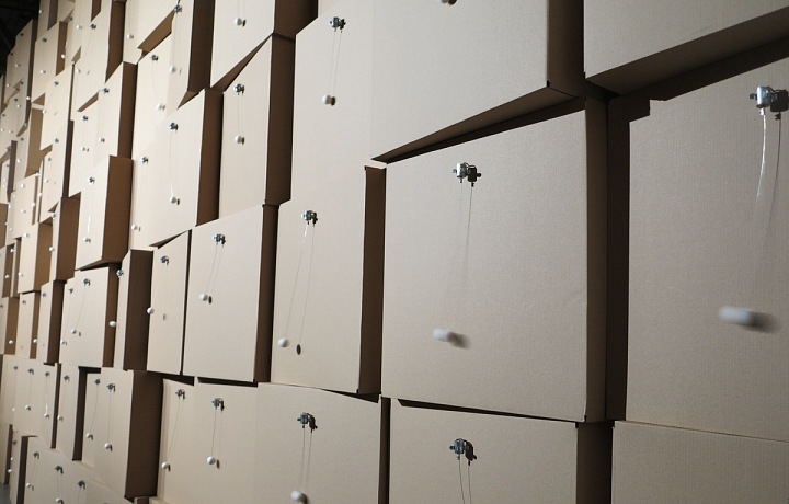 Hauch Gallery, dílo Zomouna