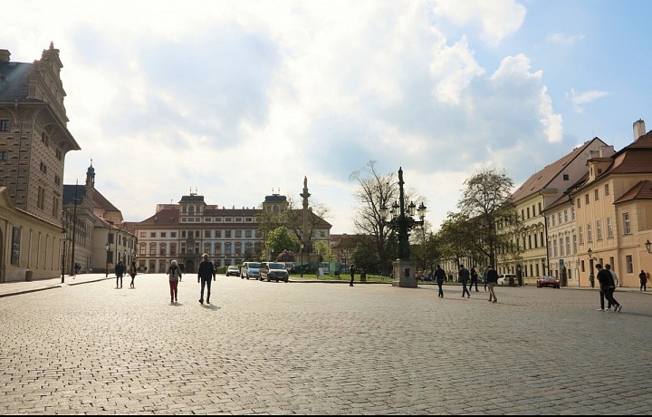 Hradčanské náměstí