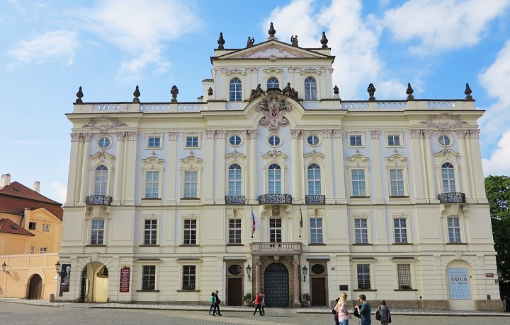 Šternberský palác