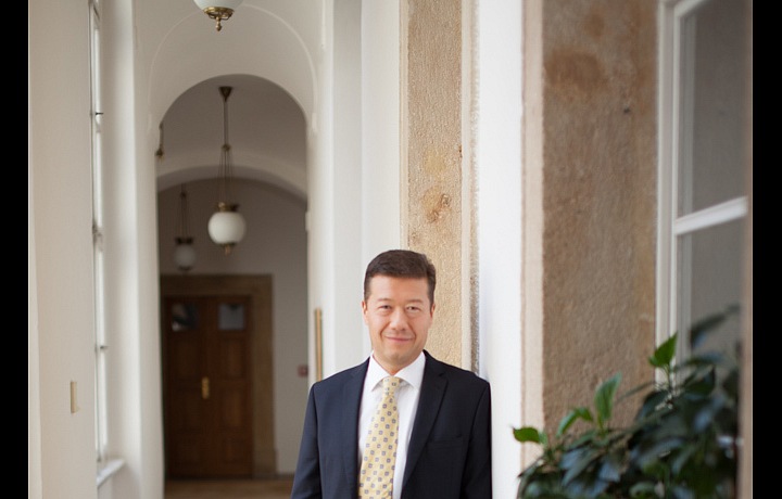 Tomio Okamura
