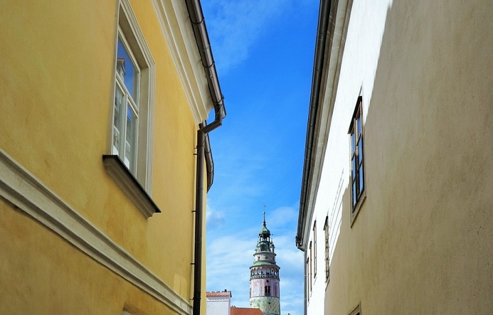 Úzké uličky historického města