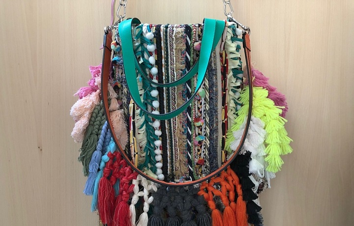 Kolekci vévodí barvy