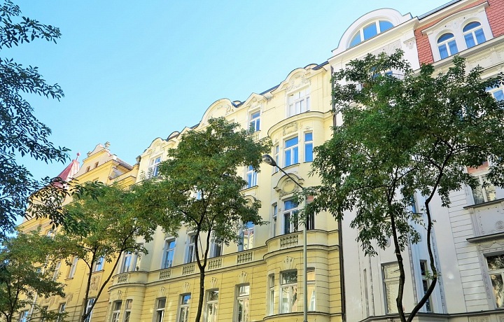 Luxusní domy v Mánesově ulici