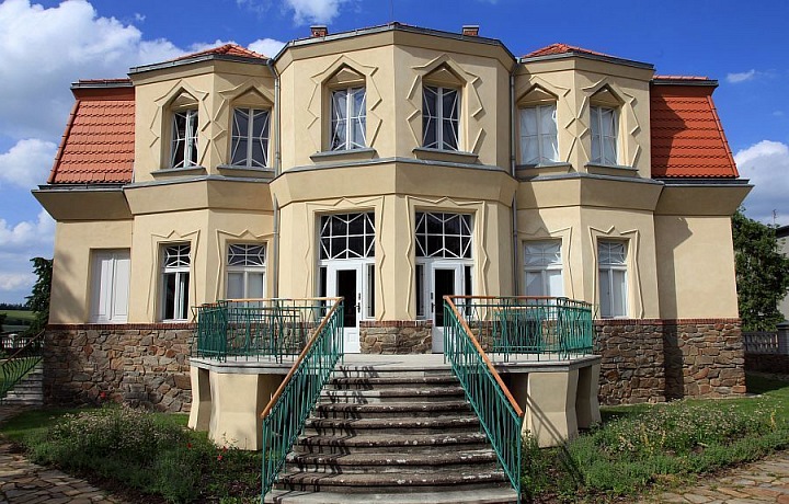 Achitektova práce, BAUEROVA VILA