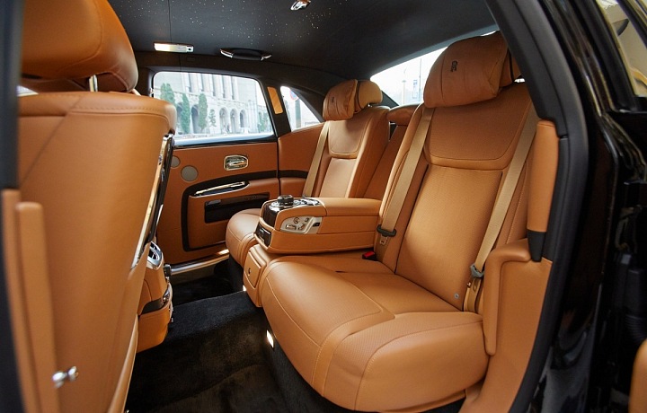 Rolls Royce Ghost, kožené sedačky