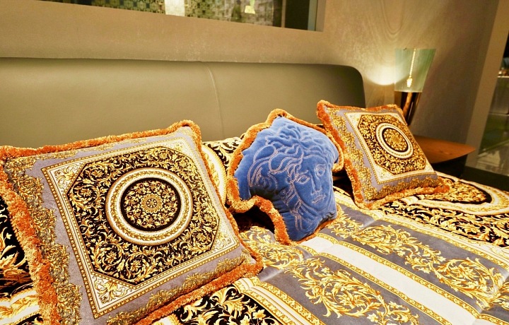 Ložnice a doplňky Versace