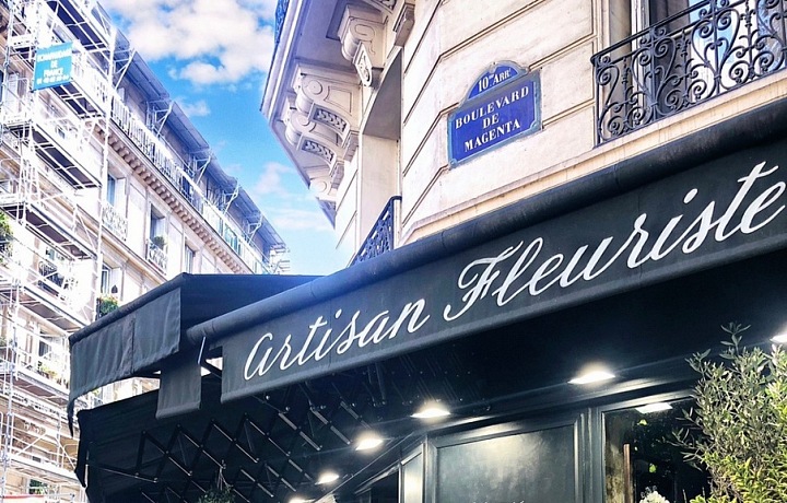 Známé květinárství na Boulevard de Magenta 
