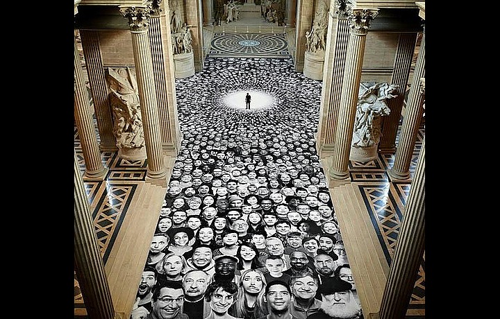 Inside out, Paříž, Pantheon