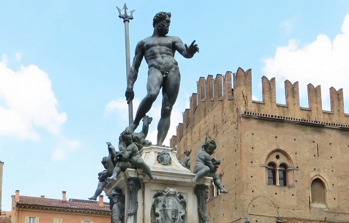 Neptunova fontána, Boloňa