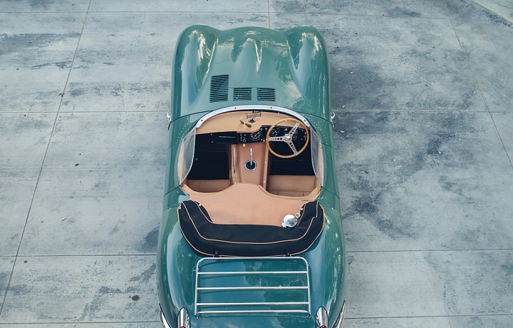 Jaguar XKSS z ptačí perspektivy