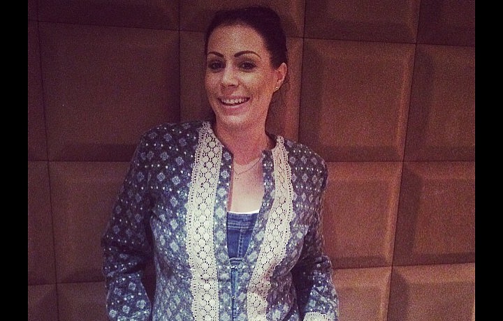 Dnes se věnuje šití na míru ve stylu moravských krojů, na obrázku je tzv. jupka. 