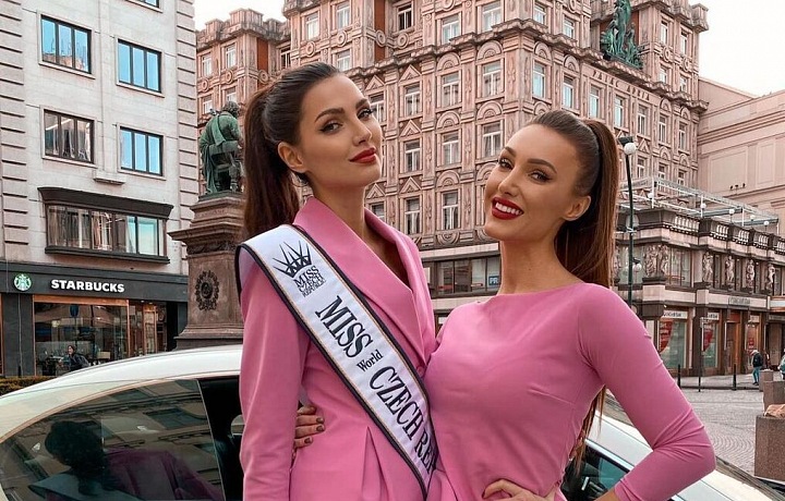 Karolína Kopíncová s Taťánou Makarenko