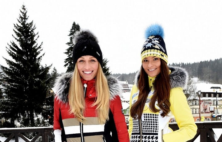 Nikol Švantnerová and Veronika kašáková (from right)