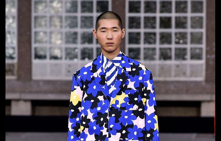 Kolekci vládnou i různé vzory.