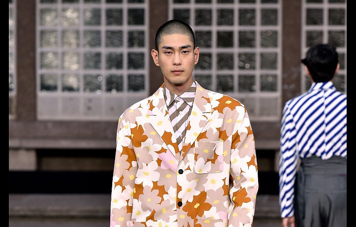 Kolekci vládnou i různé vzory.