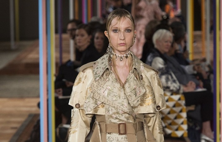 Alexander McQueen SS 2018