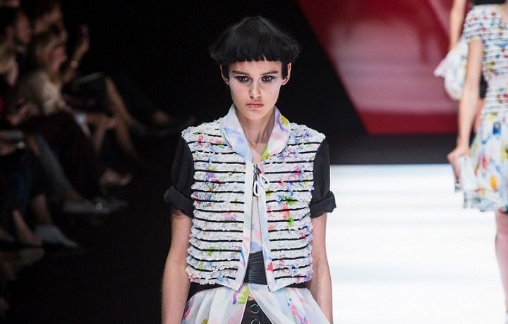 Luxusní černá látka s bílým hedvábím