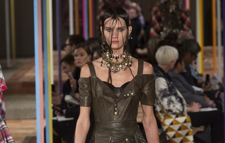 Alexander McQueen SS 2018