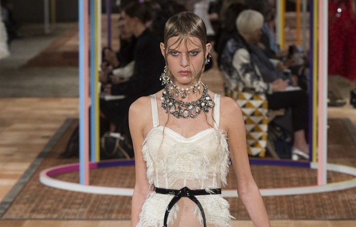 Alexander McQueen SS 2018