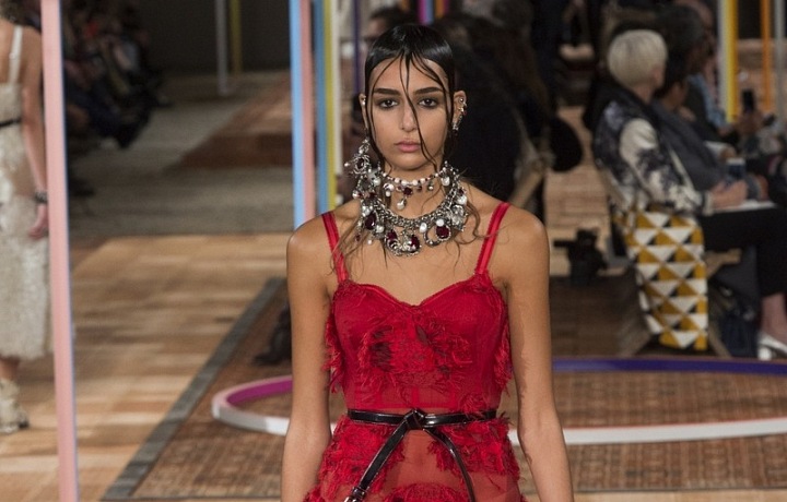 Rudá je luxusní vášnivá barva