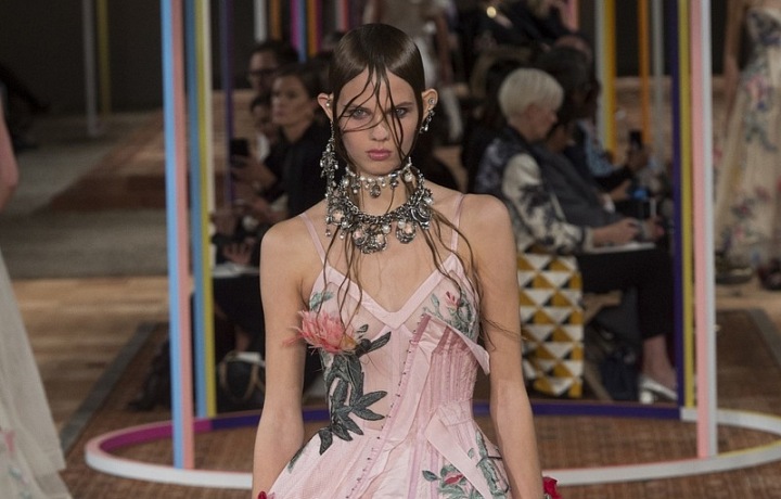 Alexander McQueen SS 2018