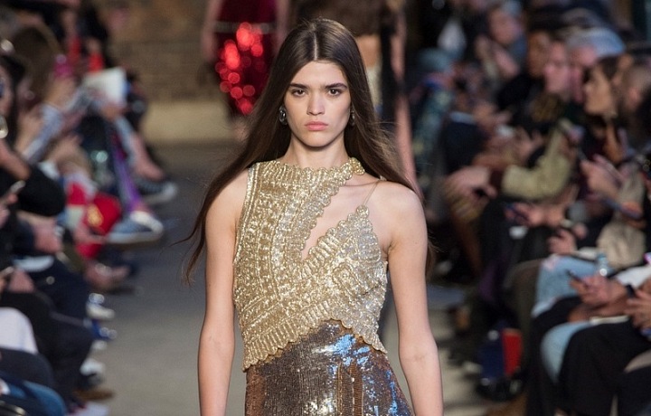 Božská krása Altuzarra SS 2018