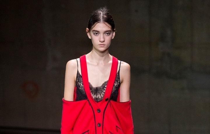 Červená s černou je vždy chic! 