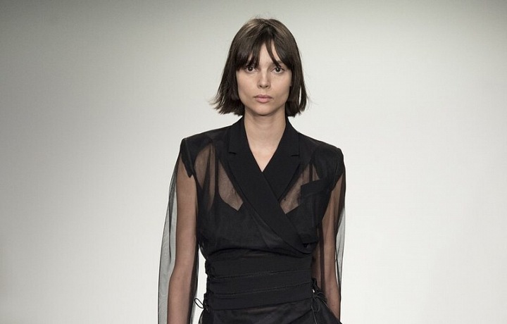 Luxusní kombinace látek.