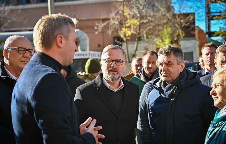 Česká vláda měla v pondělí v Kyjevě společné jednání s ukrajinskou vládou