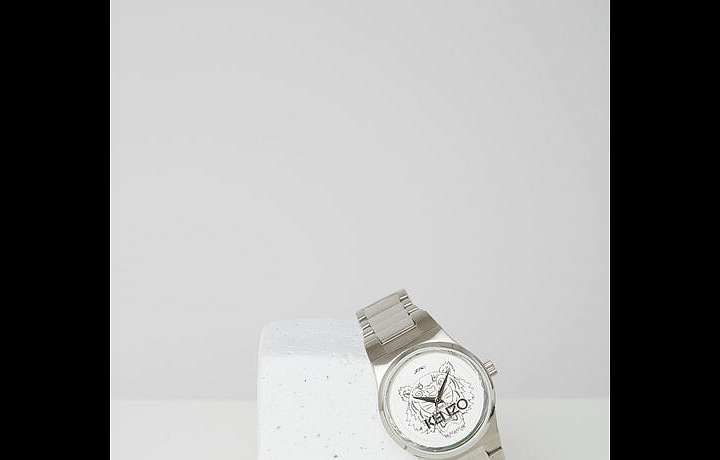 Šperkem nebo hodinkami nikdy neurazíte.