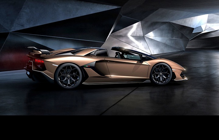 Lamborghini Aventador SVJ Roadster