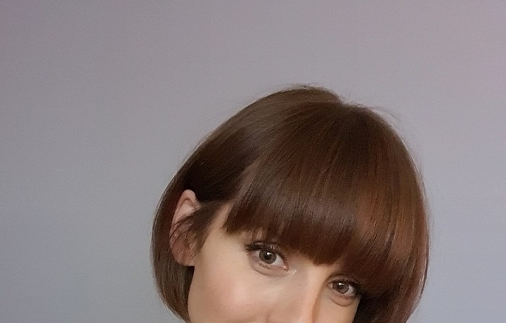 Gabriela s novým účesem. 