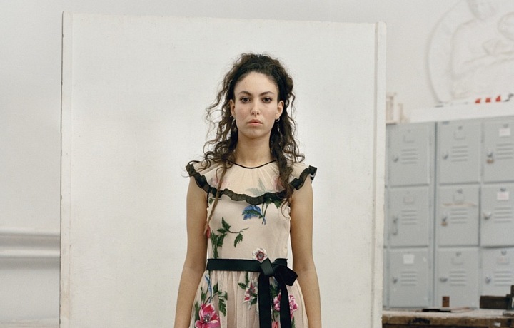 Kolekce se nese v duchu romance a hravosti