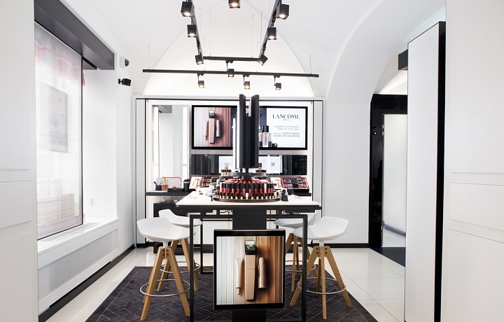 Tady v tom koutku můžete vyzkoušet nejrůznější kosmetické produkty