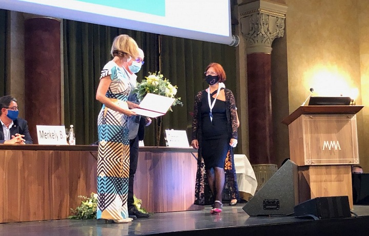 Při převzetí čestného člensktví maďarské respirační společnosti