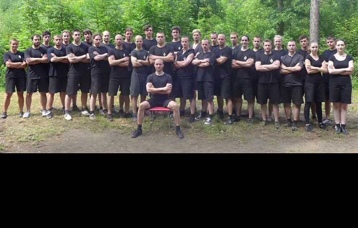 Pavel Macek se svými žáky