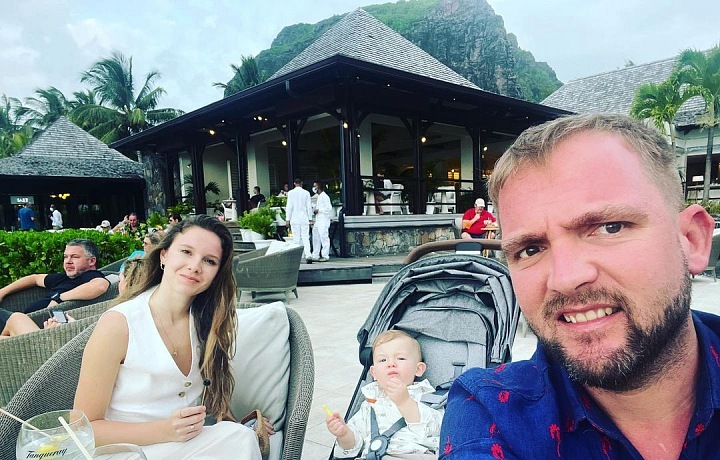 Libor se svou rodinou na Mauriciu.