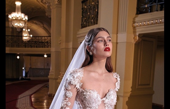 Galia Lahav - model Lindsay