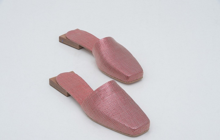 Kolekci tvoří také stylové doplňky