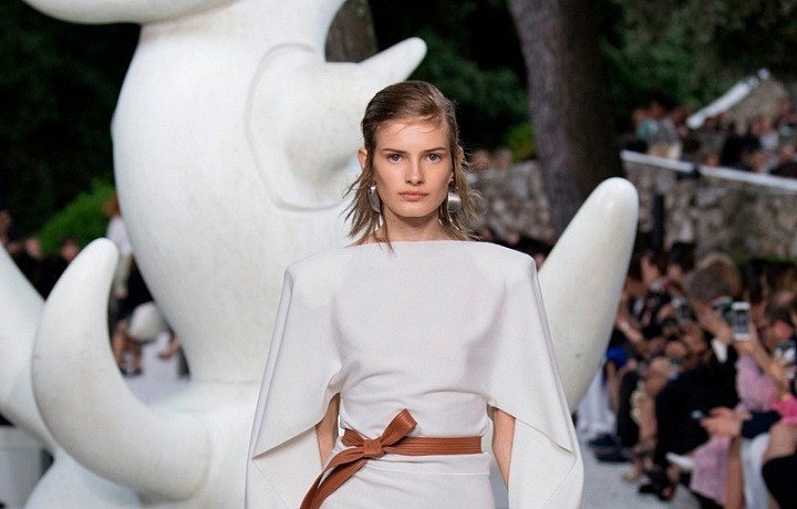 Louis Vuitton vytvořil také minimalistické modely