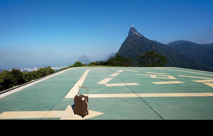 Rolling Luggage od Louis Vuitton
