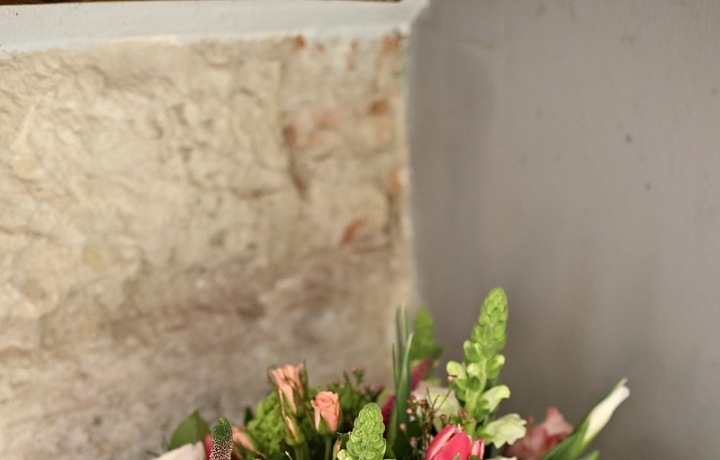 Metamorphosis, jarní kytice