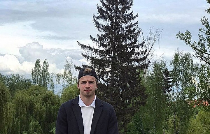 Lukáš Rousek v civilu