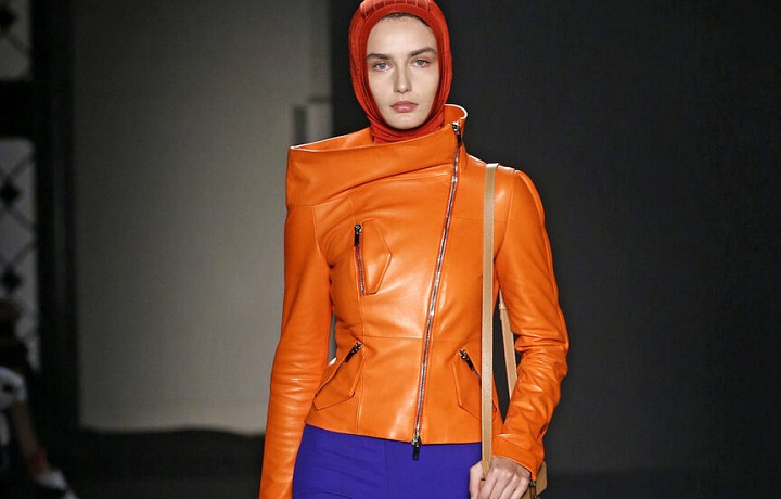 Lanvin sahá na podzim po zářivých barvách